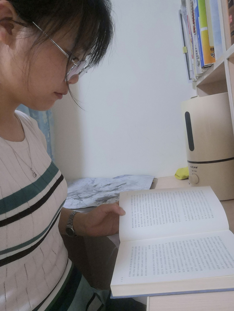 黄长秀：读书渐入佳境_副本.jpg