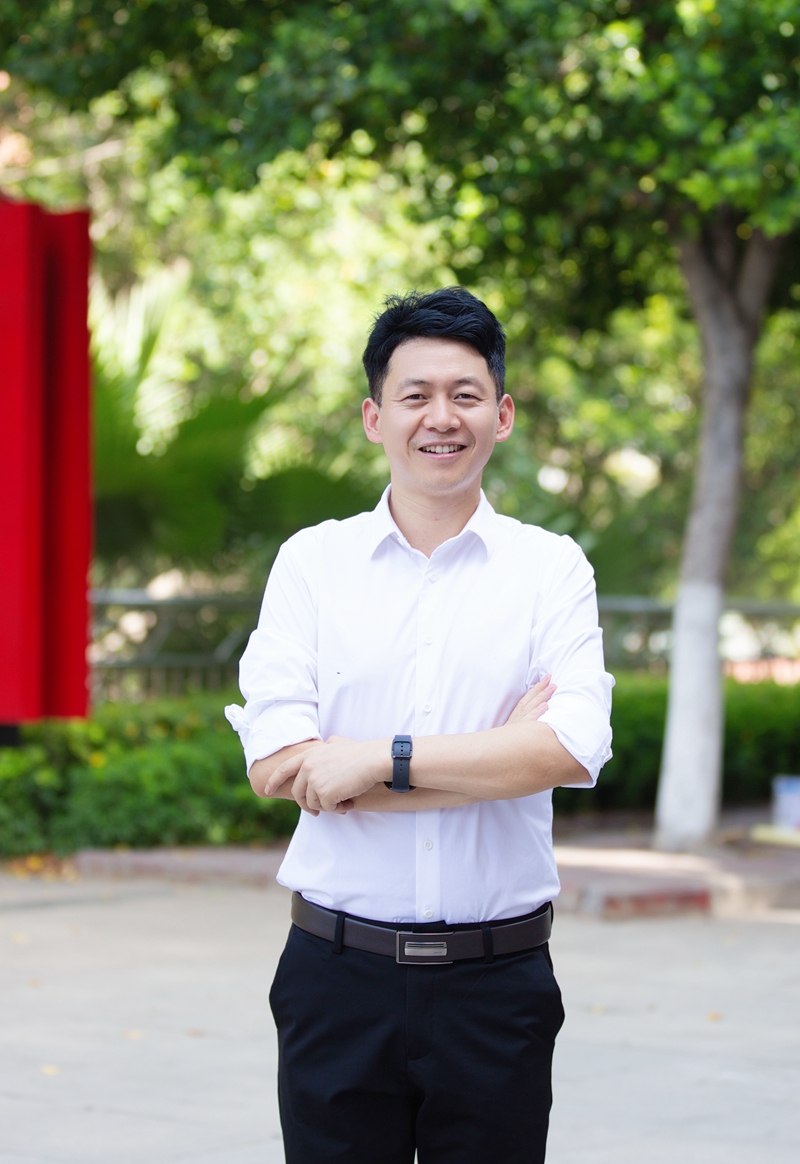 李林桐.jpg 李林桐.jpg